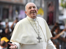 Estado de salud del Papa Francisco se agrava tras crisis respiratoria